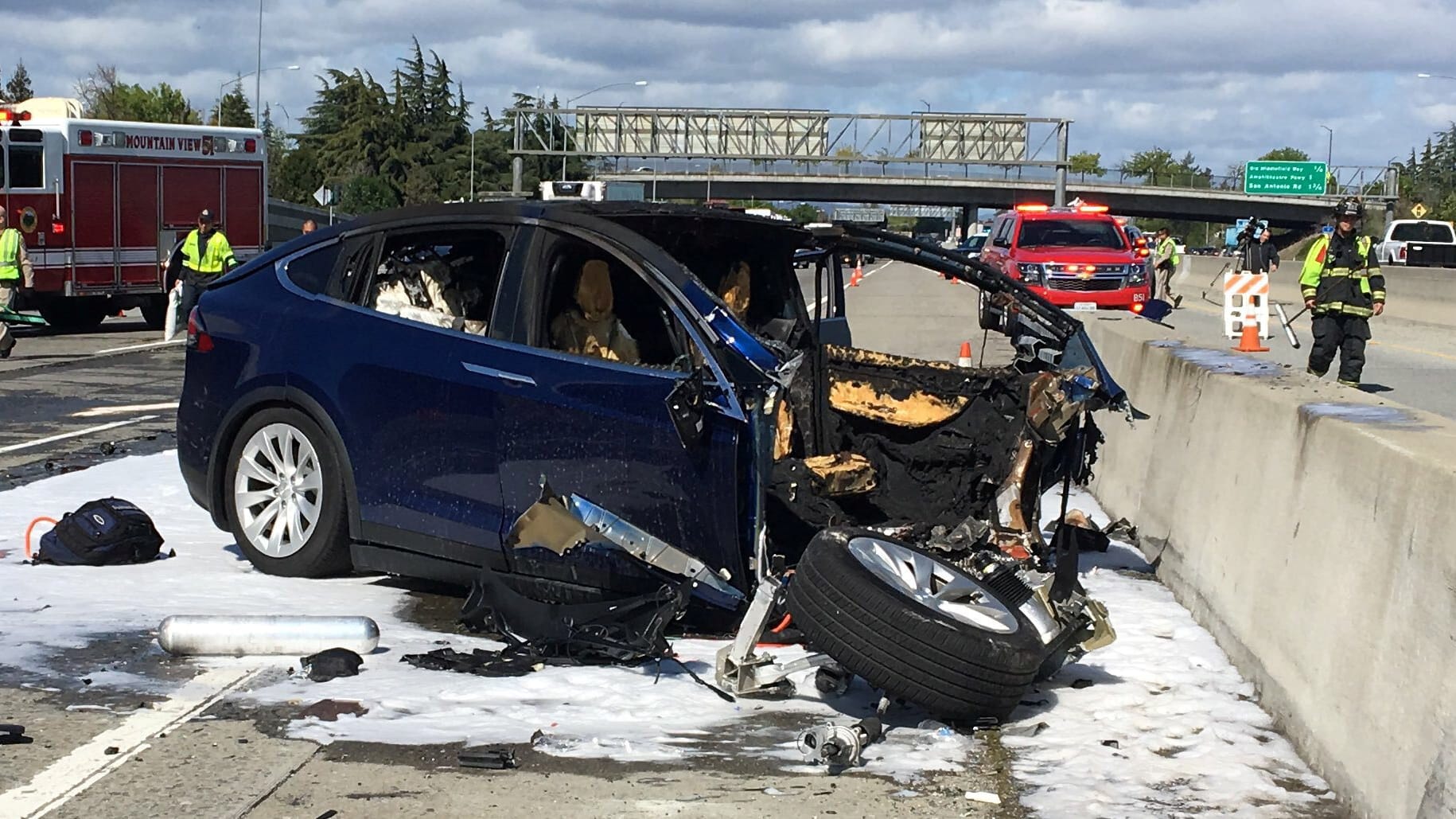 Ausgebrannter Tesla in Mountain View, Kalifornien