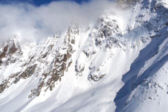 Lawine am Aletsch-Gletscher in der Schweiz: Drei Menschen sind unter der Lawine gestorben.