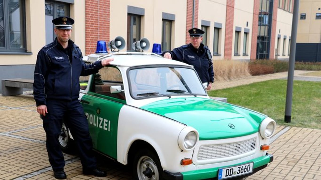 Die Polizei in Görlitz mit dem Trabant 601.
