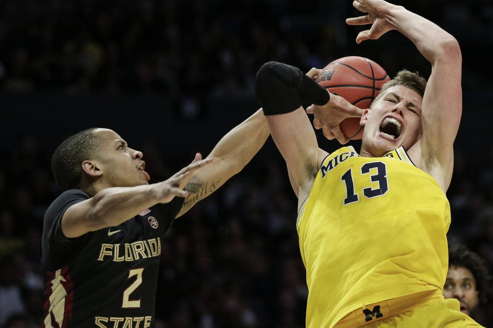 "Big Moe" Moritz Wagner hat auf sich aufmerksam gemacht. Im Halbfinale gegen die Loyola Ramblers verbuchte er als dritter Spieler nach den späteren NBA-Legenden Hakeem Olajuwon und Larry Bird in den vergangenen 40 Jahren in einem Final-Four-Spiel mindestens 20 Punkte und 15 Rebounds.