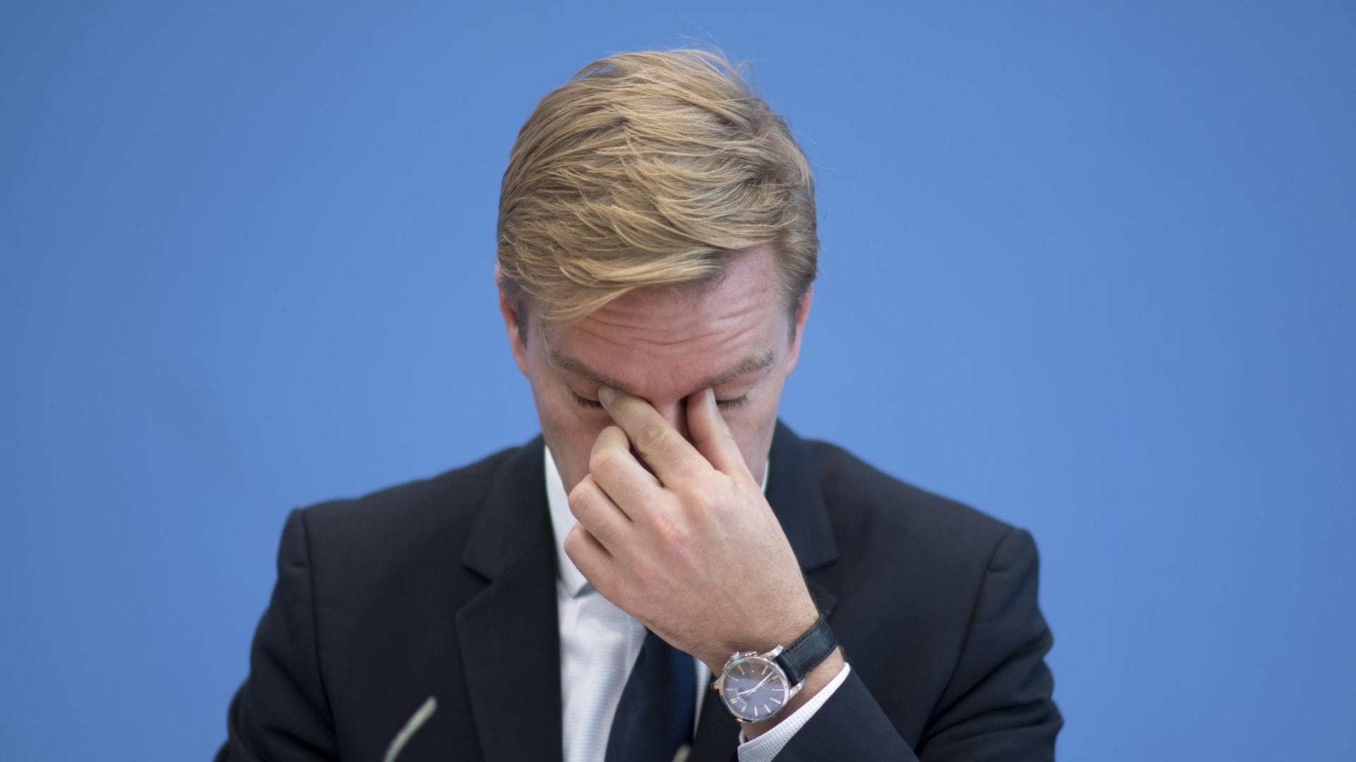 Reiner Holznagel, Präsident vom Bund der Steuerzahler, reibt sich die Augen: Der Steuerzahlerbund hält nicht viel vom GroKo-Projekt, das Baukindergeld bringt kaum was. Reiner Holznagel, Präsident vom Bund der Steuerzahler, reibt sich die Augen: Der Steuerzahlerbund hält nicht viel vom GroKo-Projekt, das Baukindergeld bringt kaum was.