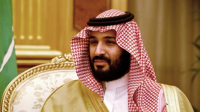 Um für alle Stabilität zu gewährleisten und normale Beziehungen zu unterhalten, bedürfe es jedoch eines Friedensabkommens, so der saudische Kronzprinz. Um für alle Stabilität zu gewährleisten und normale Beziehungen zu unterhalten, bedürfe es jedoch eines Friedensabkommens, so der saudische Kronzprinz.