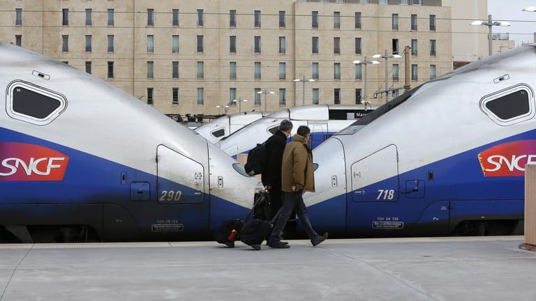 Stehende SNCF-Züge in Marseille: Die Streiks der Eisenbahner könnten sich über Monate hinziehen.