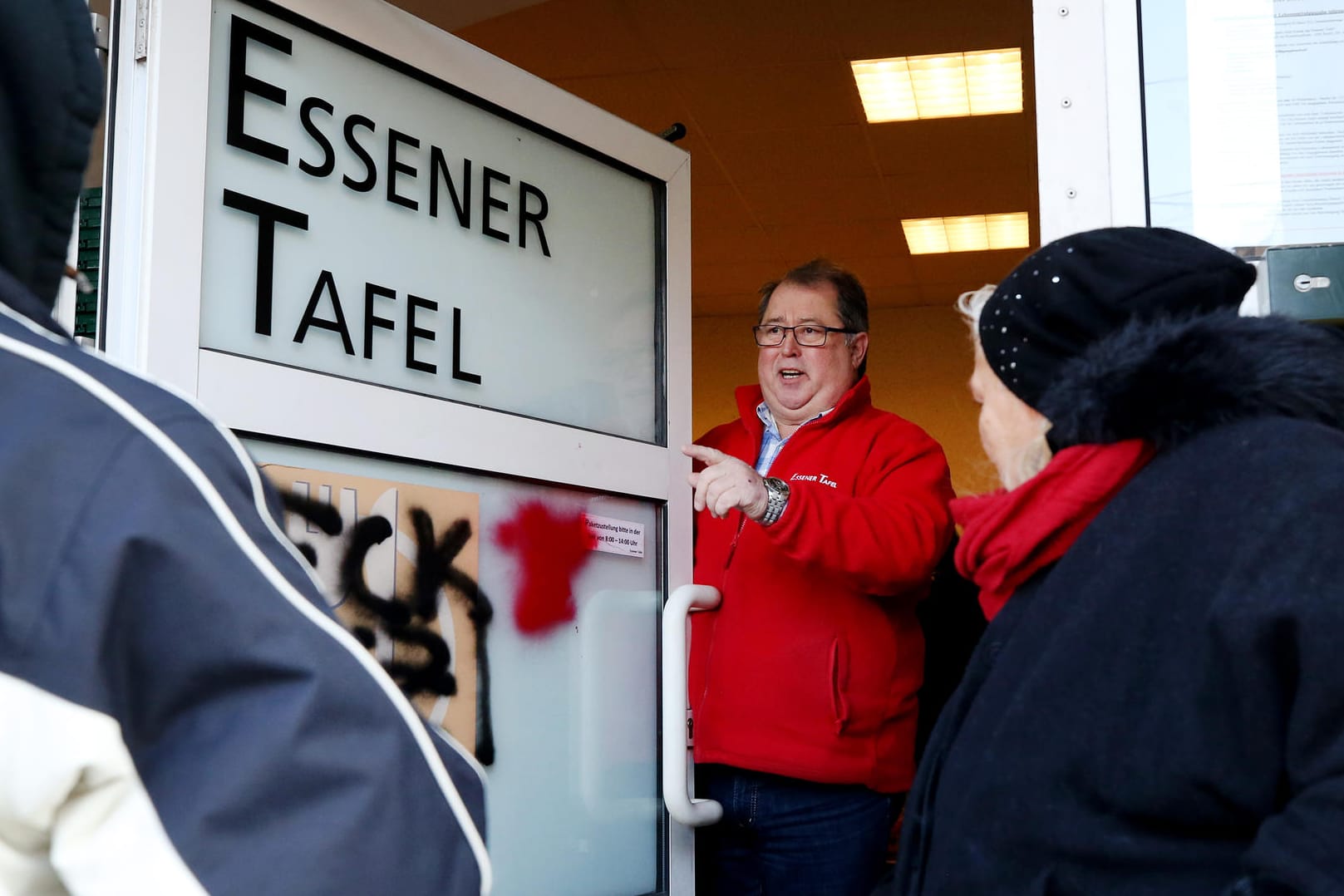 Jörg Sartor, Chef der Essener Tafel, wird ab Mittwoch wieder Ausländer als Neukunden aufnehmen.