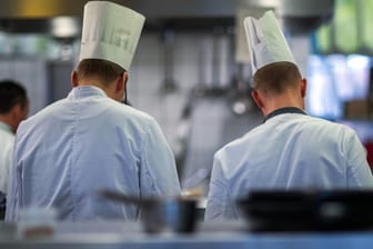 Köche bei den Landesmeisterschaften des Gastro-Nachwuchses in Stralsund: Im Gastrogewerbe bricht jeder zweite Auszubildende die Lehre ab.