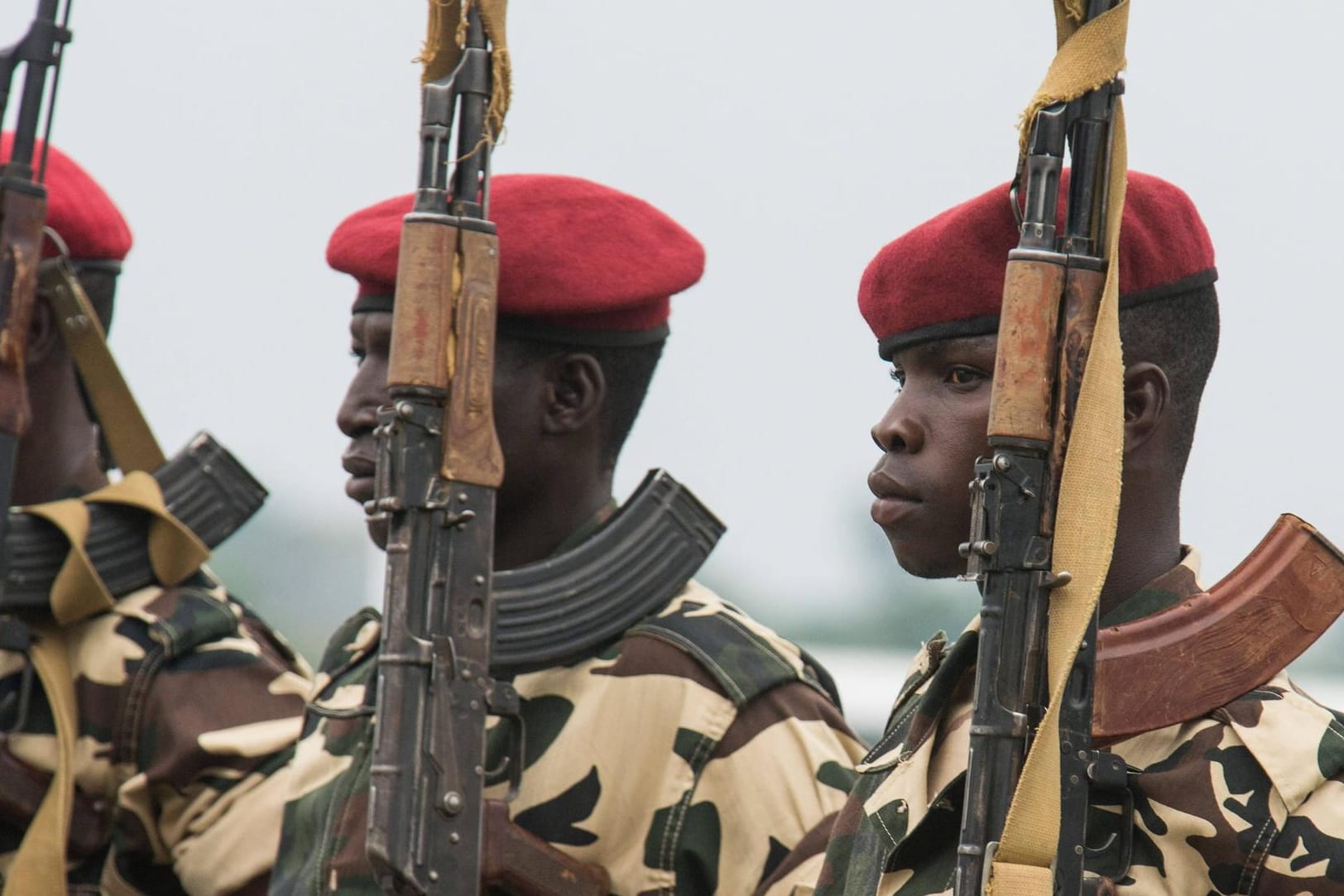 Soldaten der kamerunischen Armee: Die zwölf Touristen waren in der Region Nguti verschleppt worden.
