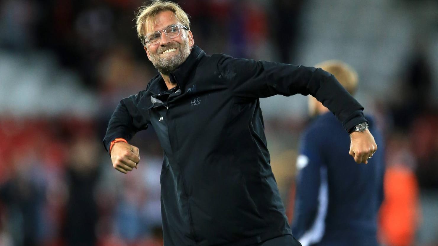 Jürgen Klopp feiert die Tor-Gala seines Teams gegen Manchester City: "Brettstark!" Jürgen Klopp feiert die Tor-Gala seines Teams gegen Manchester City: "Brettstark!"
