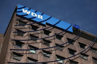Der Westdeutsche Rundfunk in Köln: Fälle sexueller Belästigung sind für einen fernsehbekannten Mitarbeiter weitgehend folgenlos geblieben.