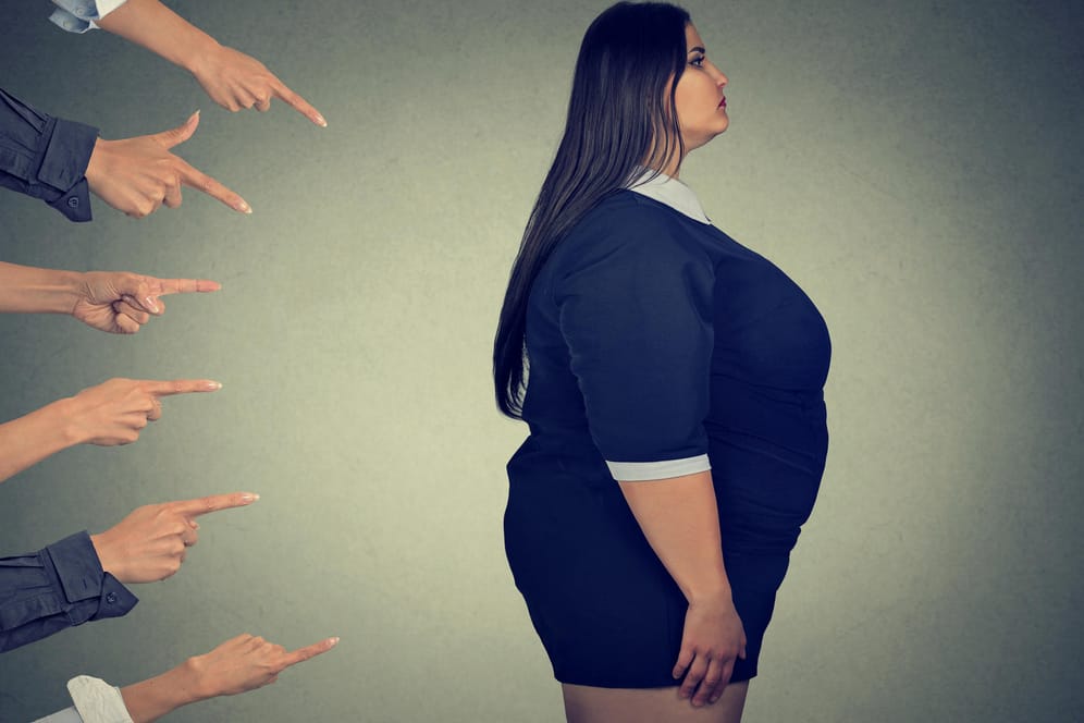 Bodyshaming: Betroffene beginnen, sich selbst zu diskriminieren.
