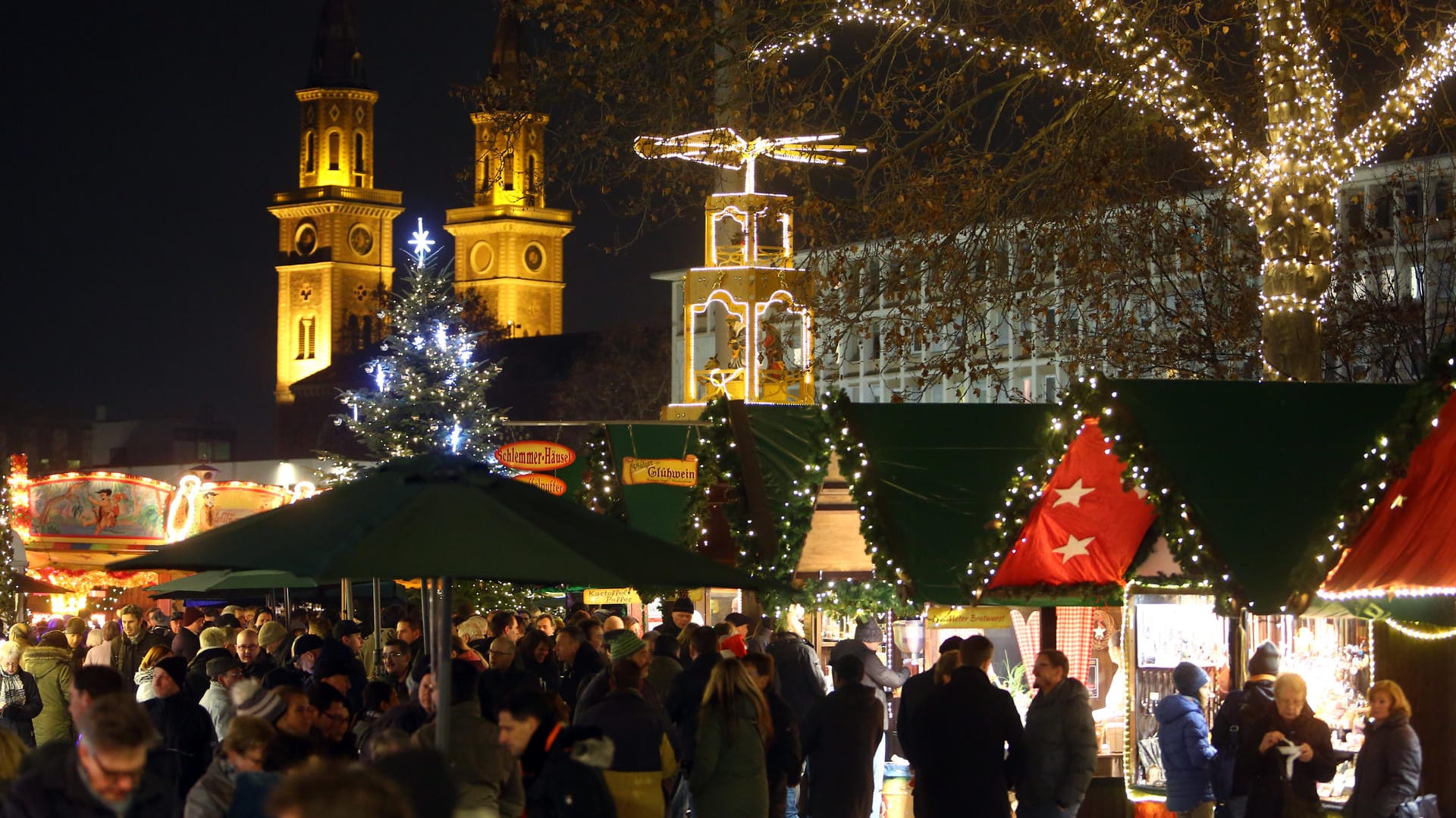 Weihnachtsmarkt in Ludwigshafen 2016: Ein Zwölfjähriger wollte hier im November 2016 einen Anschlag verüben.