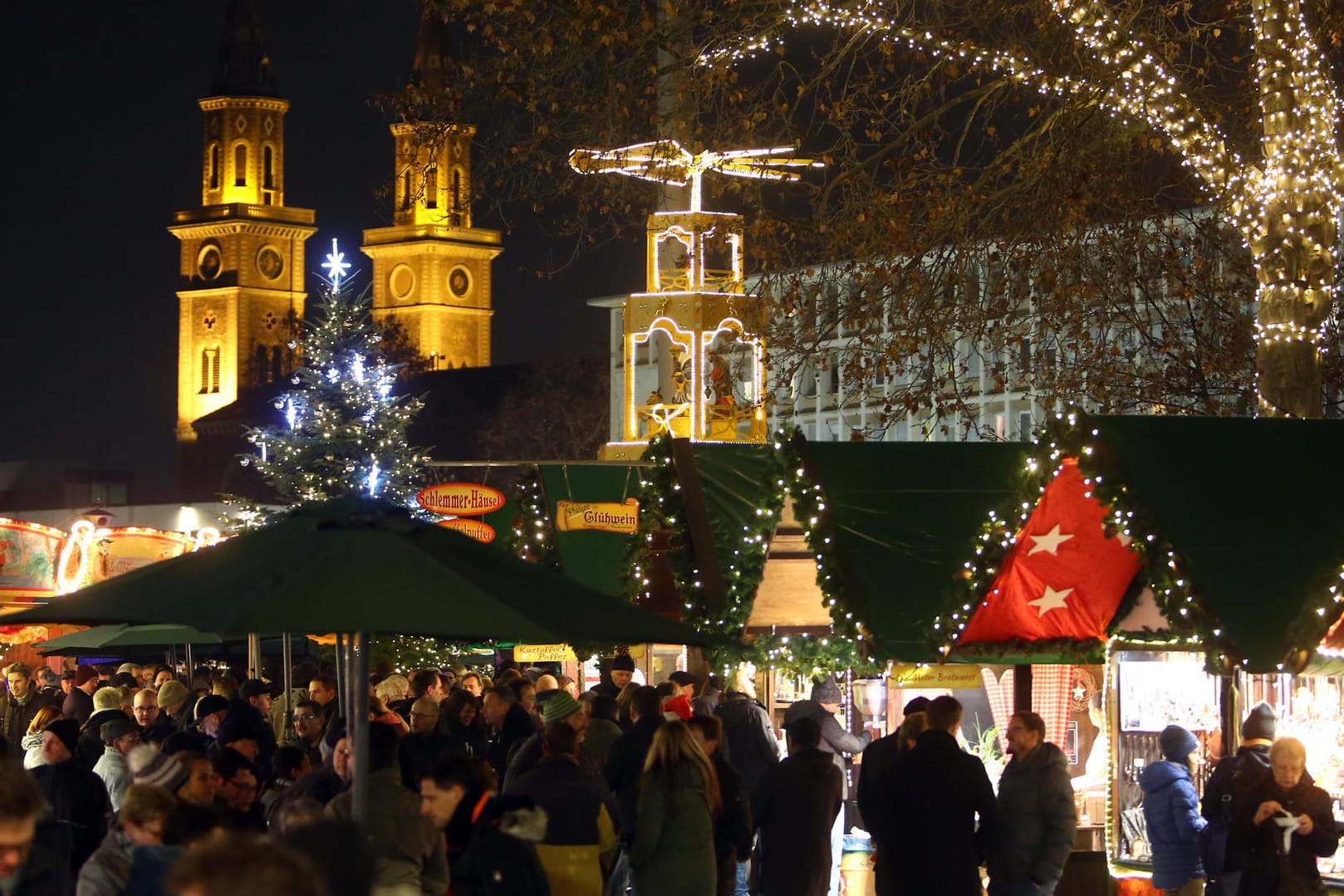 Weihnachtsmarkt in Ludwigshafen 2016: Ein Zwölfjähriger wollte hier im November 2016 einen Anschlag verüben.