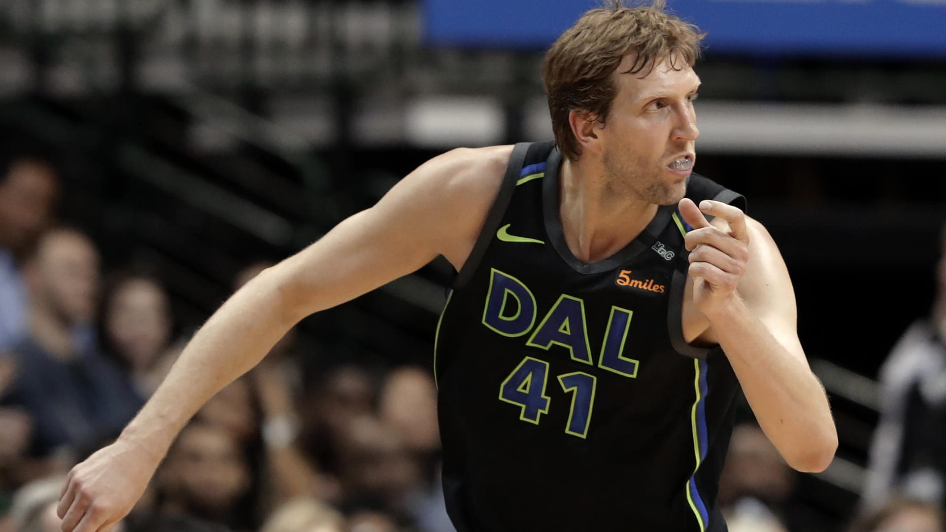 Dirk Nowitzki: Der Würzburger spielt seit 1999 für die Dallas Mavericks.