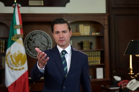 Enrique Peña Nieto während seiner Videobotschaft: "Es gibt etwas, dass alle Mexikaner eint: die Gewissheit, dass niemand und nichts über der Würde Mexikos steht.
