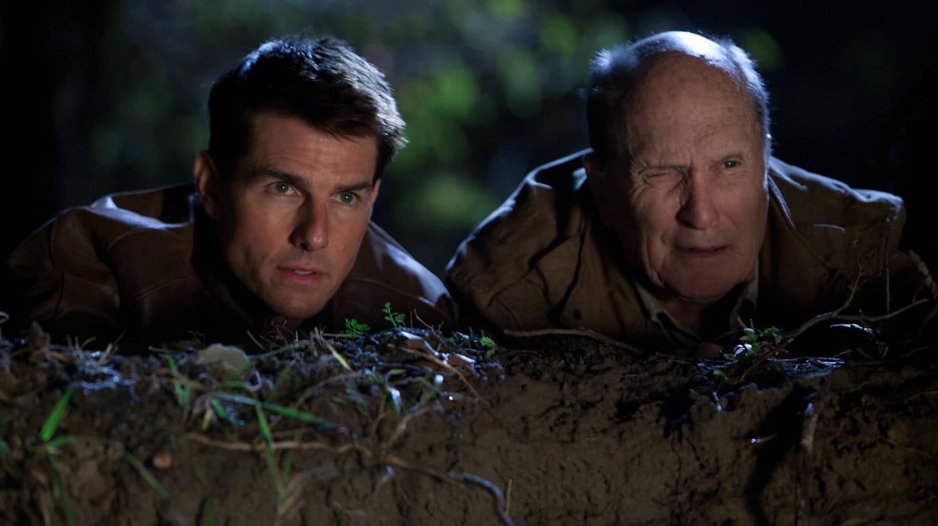 Wird von vielen gesucht: "Jack Reacher" (Tom Cruise) mit Flügelmann Cash (Robert Duvall).