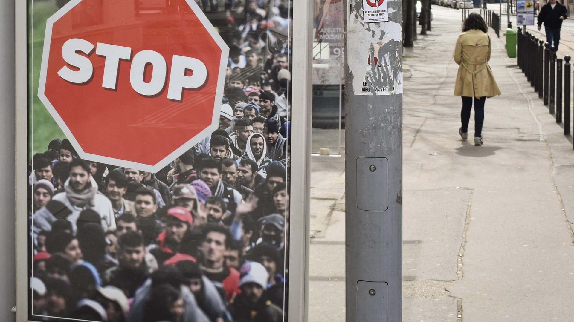 Wahlplakat in Budapest: Die Regierungspartei Fidesz setzt vor allem auf Ablehnung von Einwanderern.