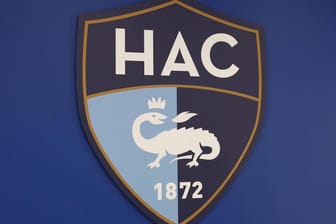 Das Logo des Zweitligisten AC Le Havre, der um seinen Verteidiger Diop trauert.