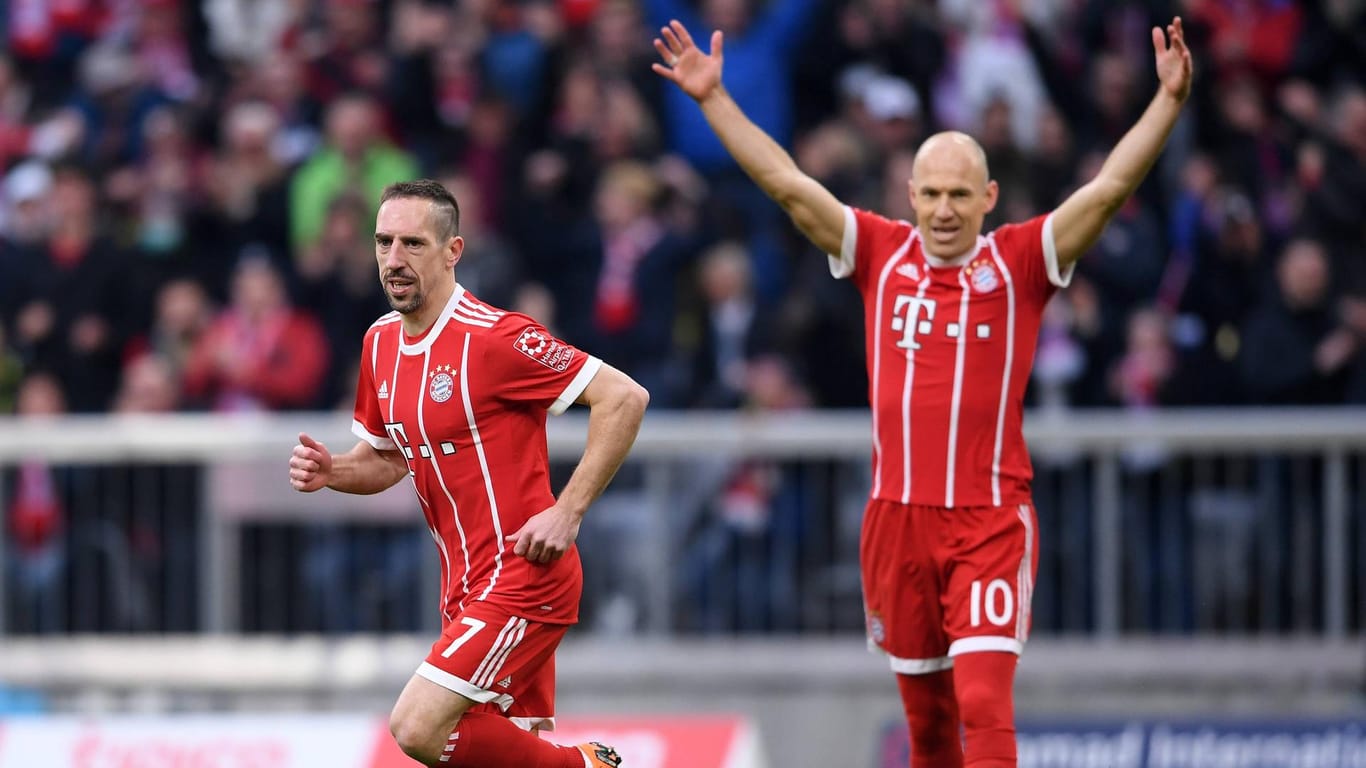 Franck Ribéry (li) und Arjen Robben: Die Offensivspieler sind seit Jahren wichtige Säulen beim FC Bayern München.