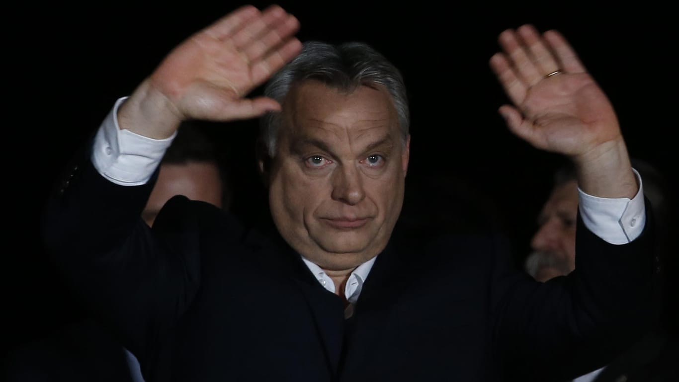 Ungarns alter und neuer Ministerpräsident Viktor Orban: Unter den ersten Gratulanten war AfD-Politikerin Beatrix von Storch.