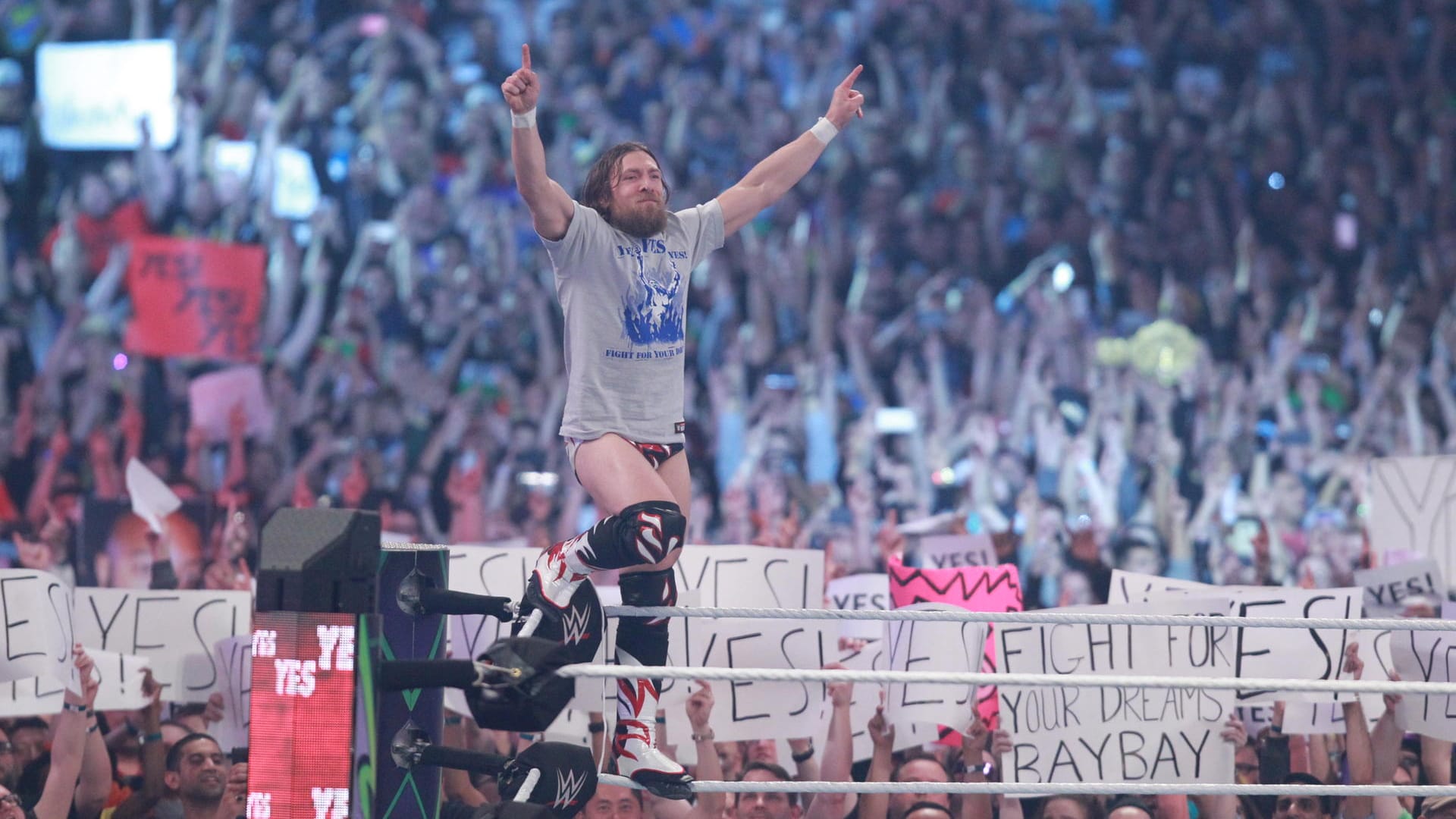 YES! Die Fans feiern Rückkehrer Daniel Bryan.