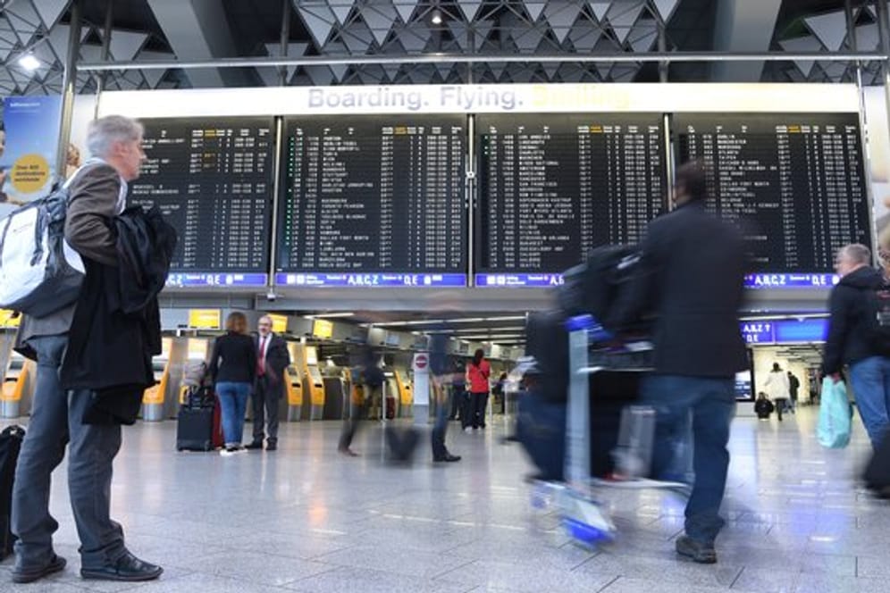 Neben Frankfurt sind die Flughäfen in München, Köln und Bremen betroffen.