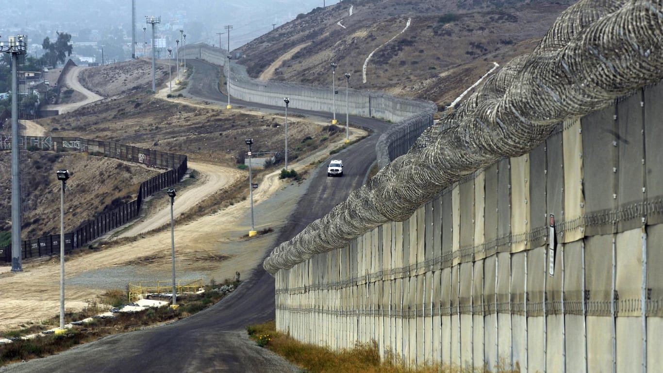 Die Grenze zwischen Mexiko und Kalifornien: Der US-Staat machte noch keine öffentliche Erklärung zur möglichen Entsendung eigener Nationalgardisten.