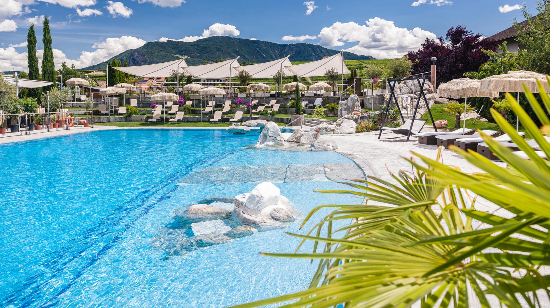 Der Pool im Hotel Weinegg: Hier können die deutschen Spieler nach den Trainingseinheiten entspannen.