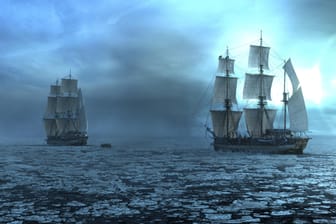 "HMS Erebus" und "HMS"Terror": In der Serie "The Terror" werden die beiden Schiffe Opfer des ewigen Eises.