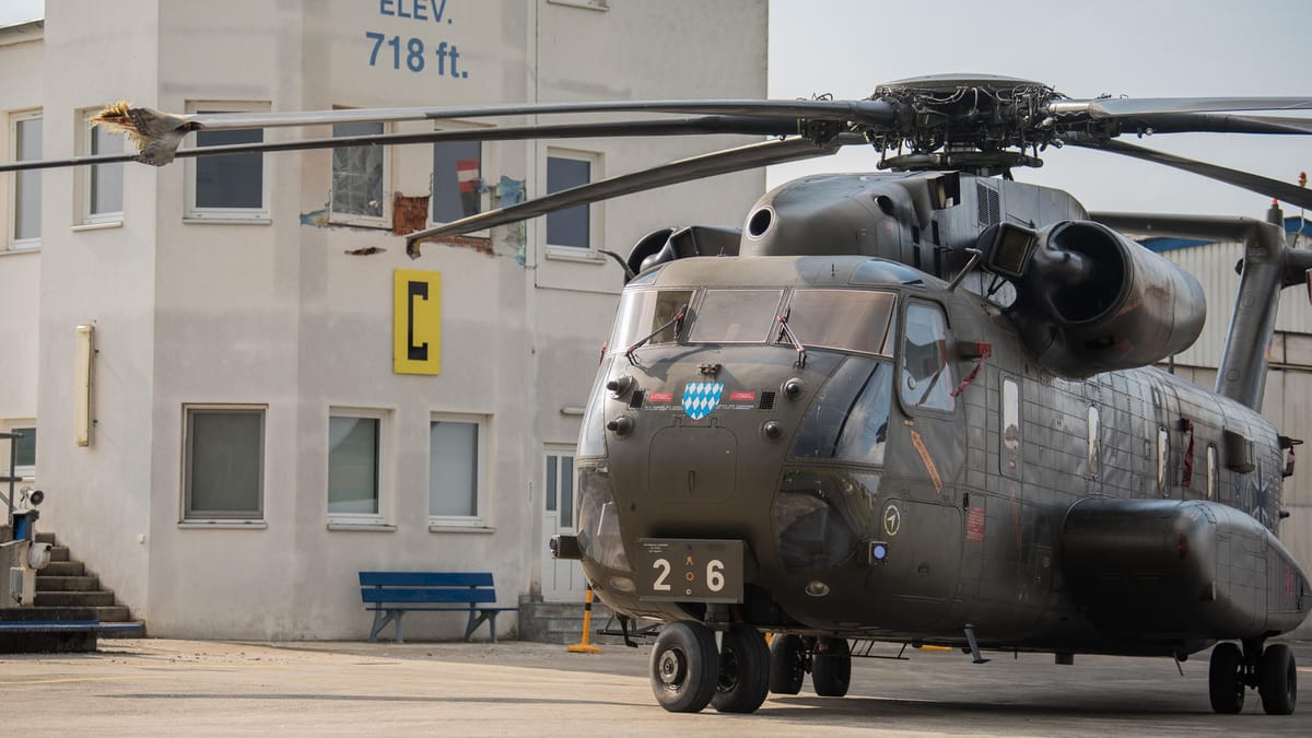 Tödlicher Unfall Auf Flugplatz: Bundeswehr-Hubschrauber Kollidiert Mit ...