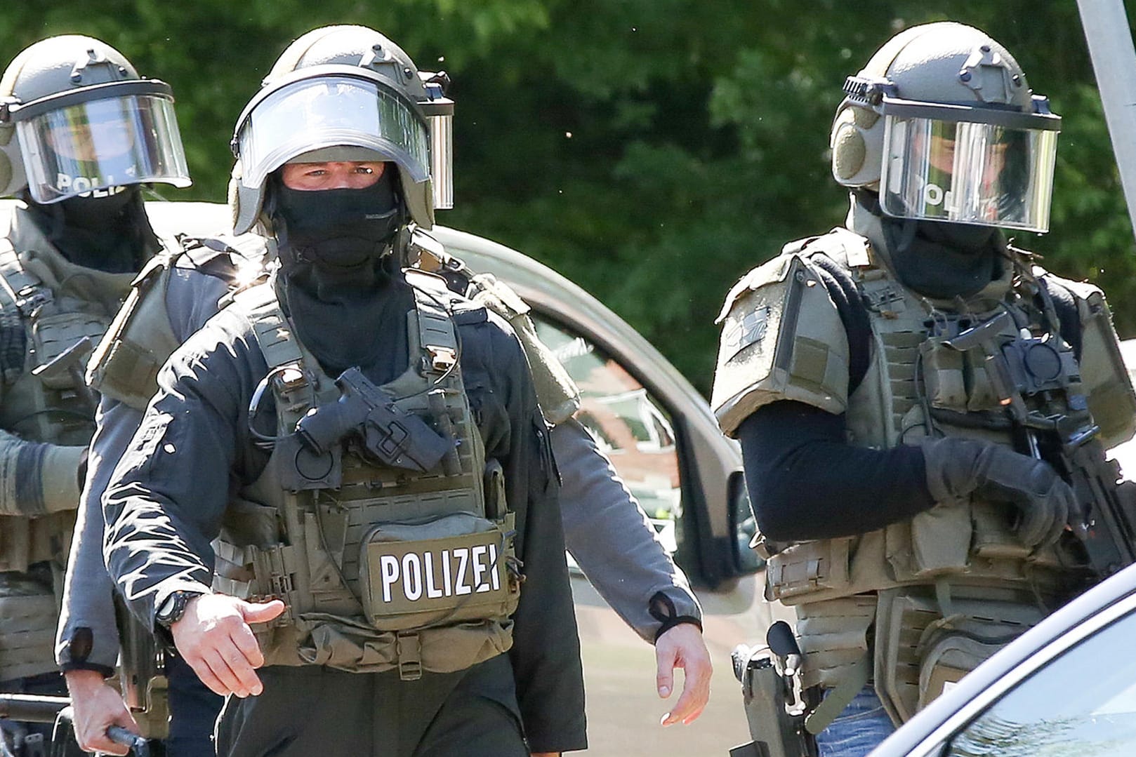 Aufrüstung: Bei der Polizei halten Handgranaten Einzug.