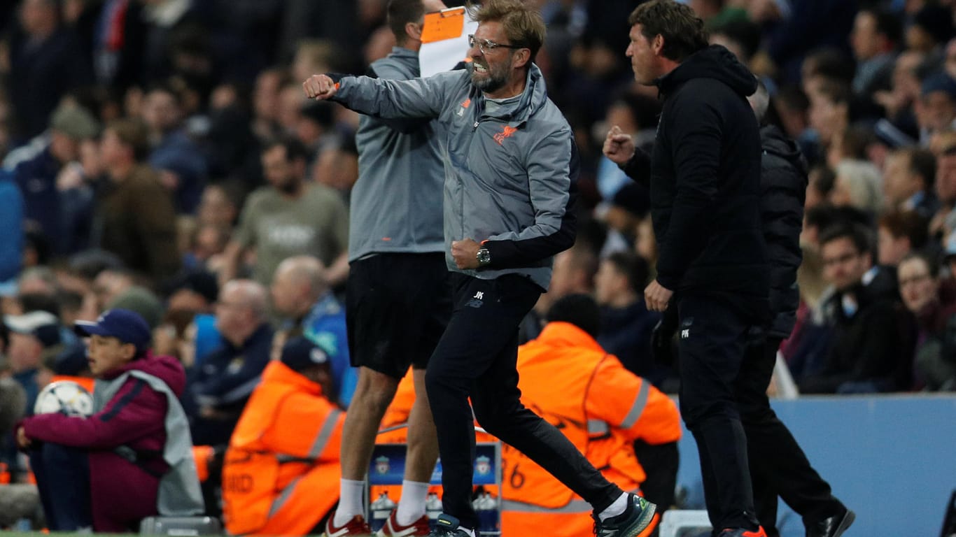Emotionaler Ausbruch: Liverpool-Coach Jürgen Klopp war nach dem Ausgleichstreffer in Manchester kaum zu halten.