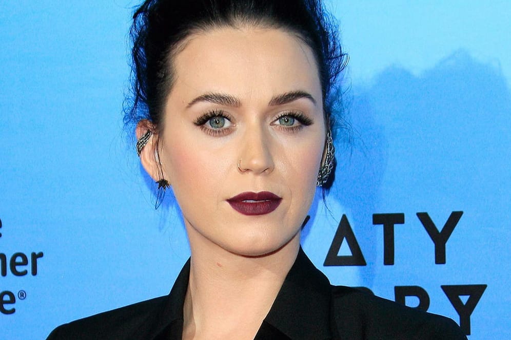 Katy Perry: Der Aufritt ihrer Eltern dürfte ihr gar nicht gefallen haben.