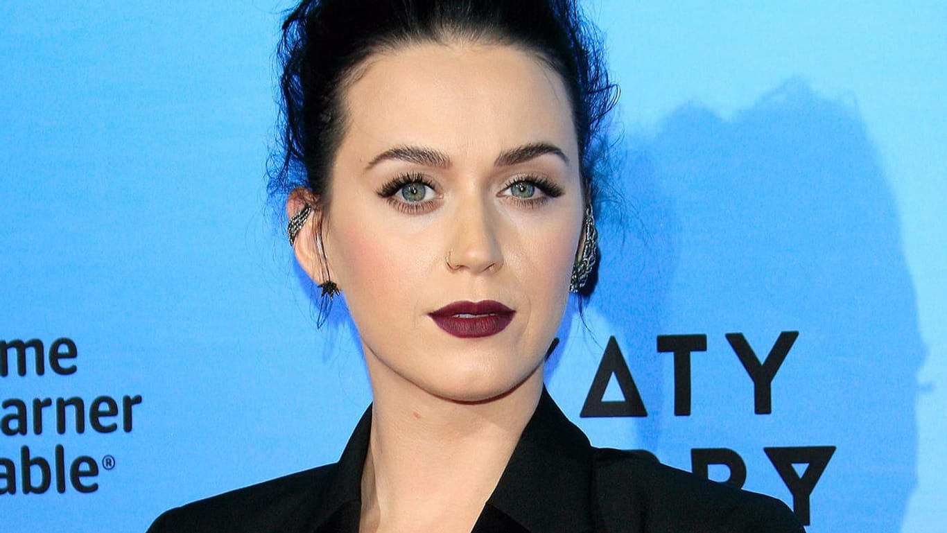 Katy Perry: Der Aufritt ihrer Eltern dürfte ihr gar nicht gefallen haben.
