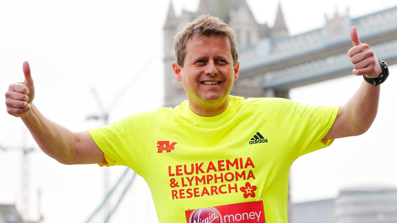 Moderator Mike Bushell bei einem Marathon in London. (Archiv)