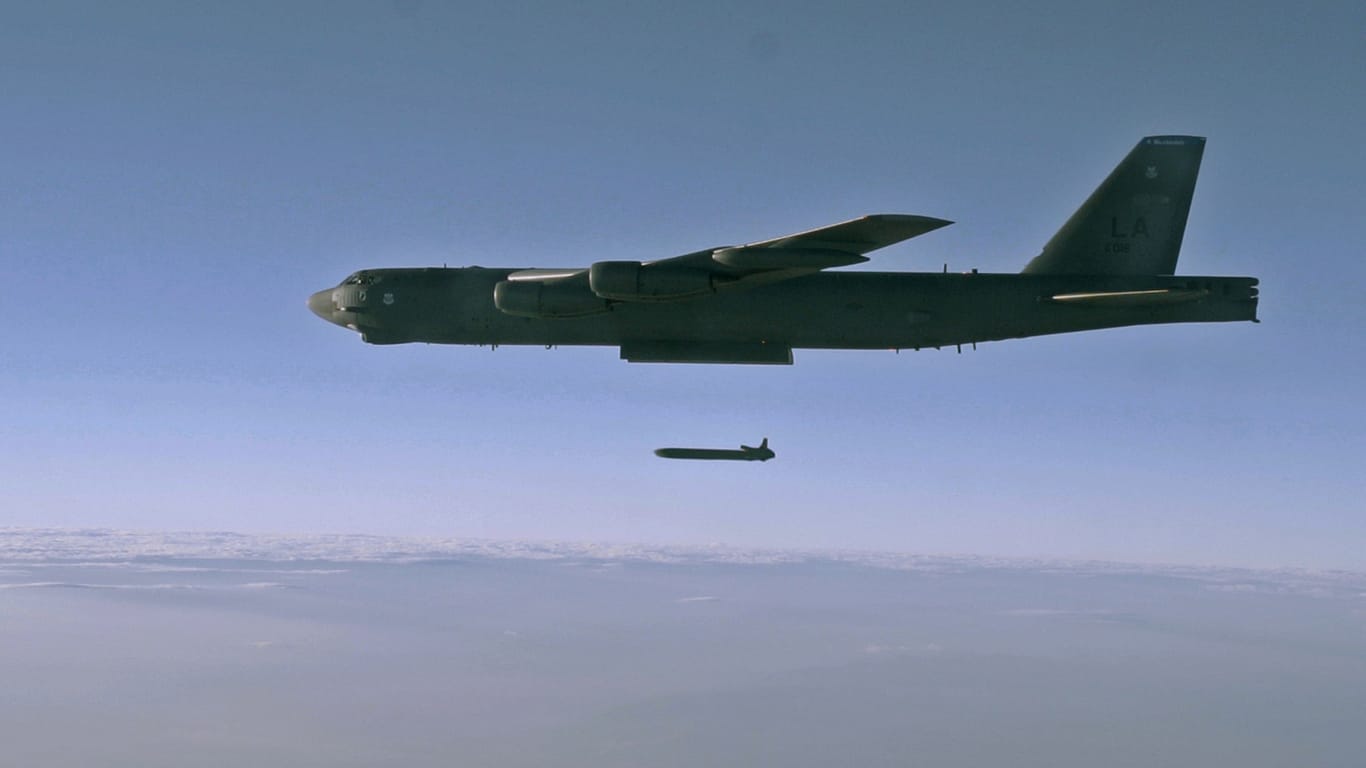 An unarmed AGM-86B Air-Launched Cruise Missile is released from a B-52H Stratofortress over the Utah Test and Training Range