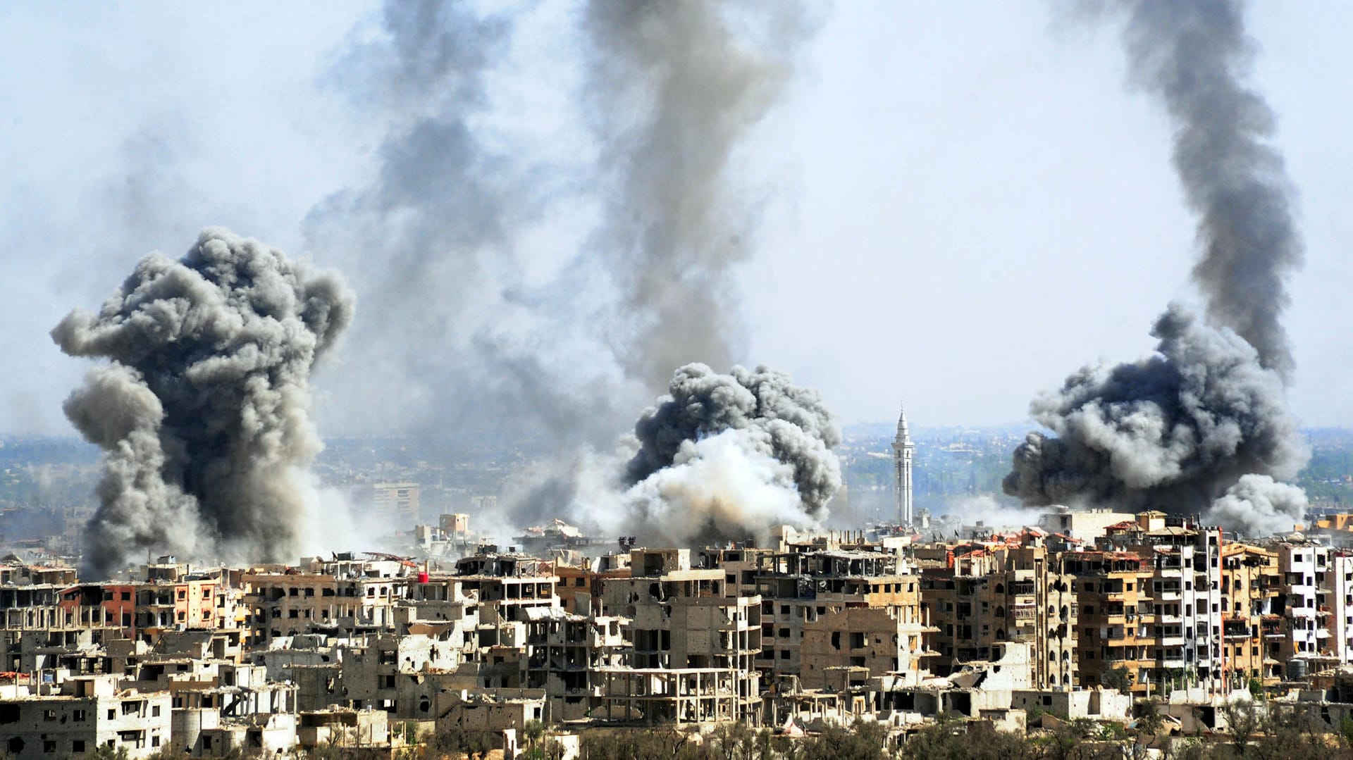 Raketenangriff auf das syrische Duma: Ein Ende des Bürgerkriegs ist nicht absehbar. Raketenangriff auf das syrische Duma: Ein Ende des Bürgerkriegs ist nicht absehbar.