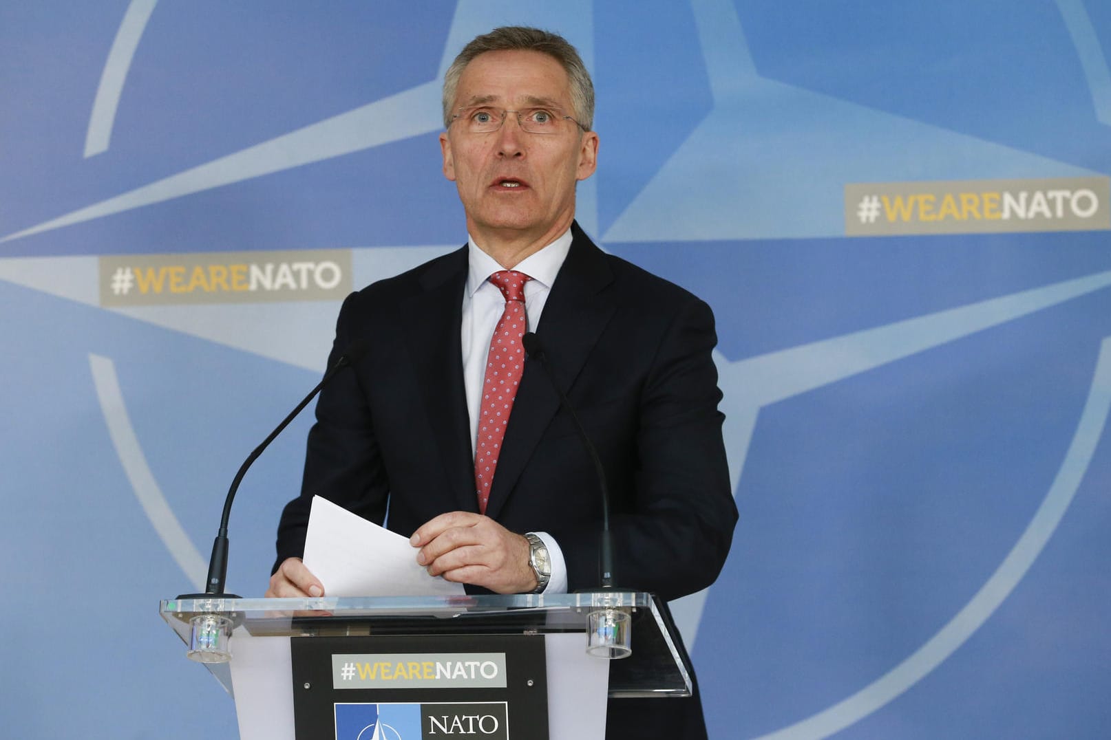 Druck auf Deutschland: Nato-Generalsekretär Jens Stoltenberg fordert mehr Engagement.