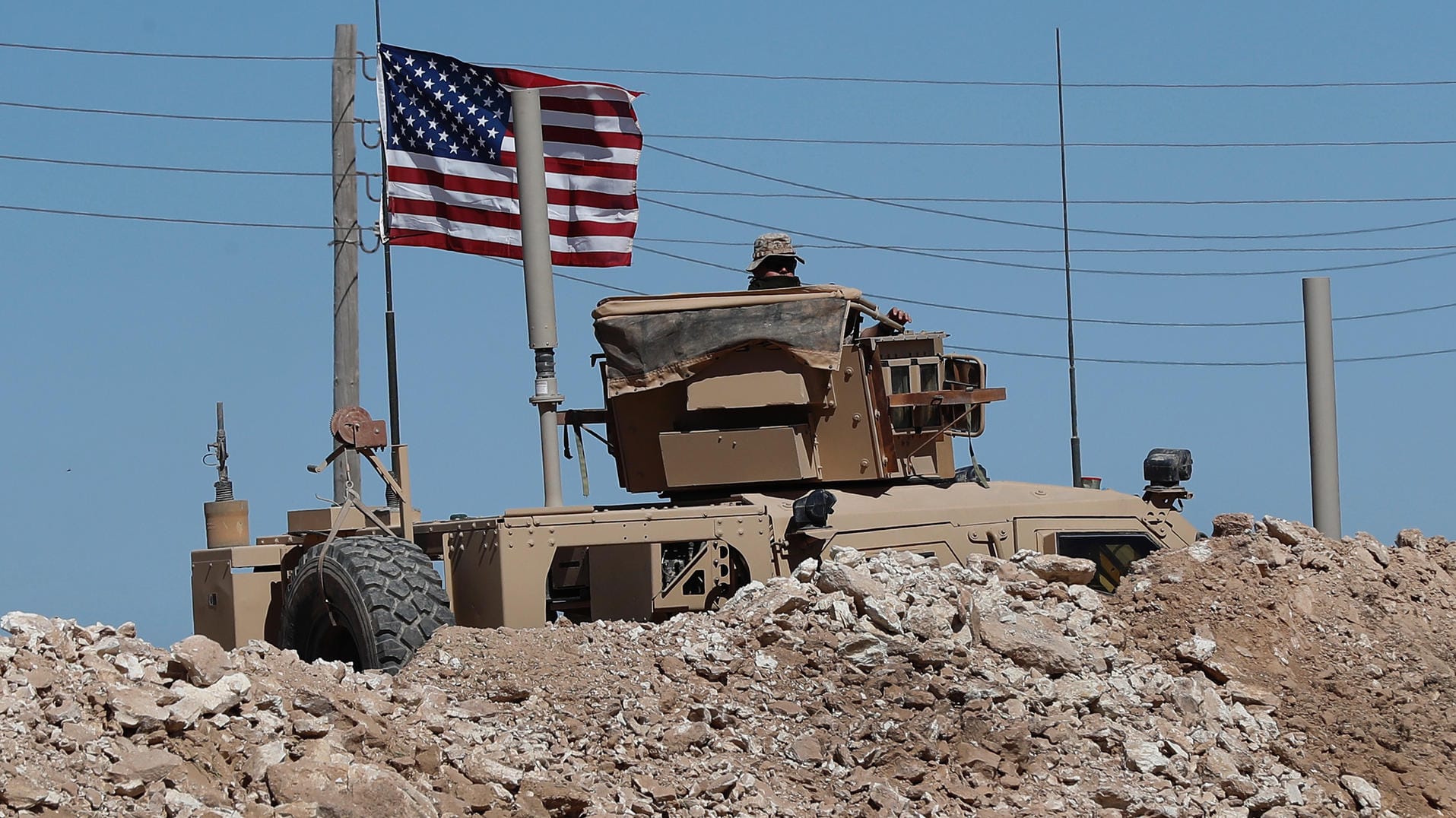 Amerikanische Spezialeinheit im syrischen Manbidsch: In dem Bürgerkriegsland sind kleine Kontingente amerikanischer Truppen im Kampf gegen die Terrormiliz IS aktiv. Amerikanische Spezialeinheit im syrischen Manbidsch: In dem Bürgerkriegsland sind kleine Kontingente amerikanischer Truppen im Kampf gegen die Terrormiliz IS aktiv.