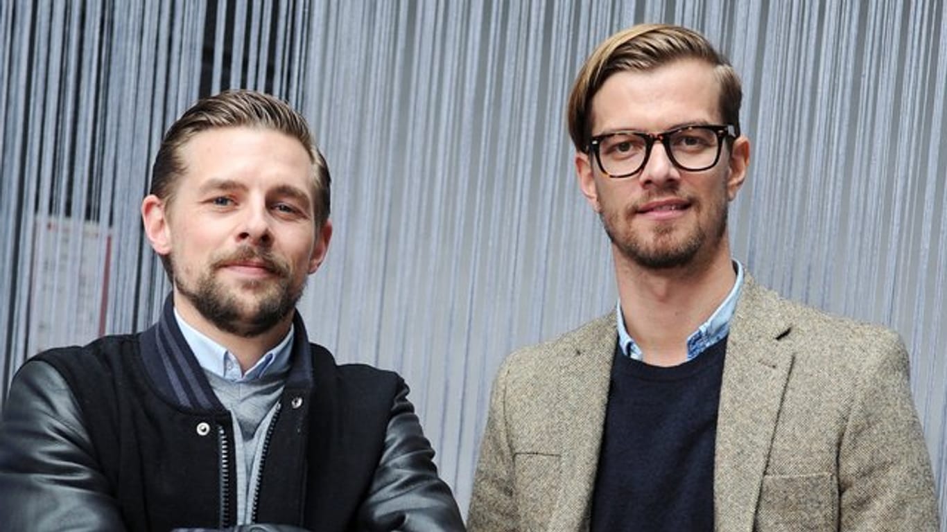 Für ihren Gosling-Doppelgänger erhalten Klaas Heufer-Umlauf (l) und Joko Winterscheidt den Grimme-Preis.