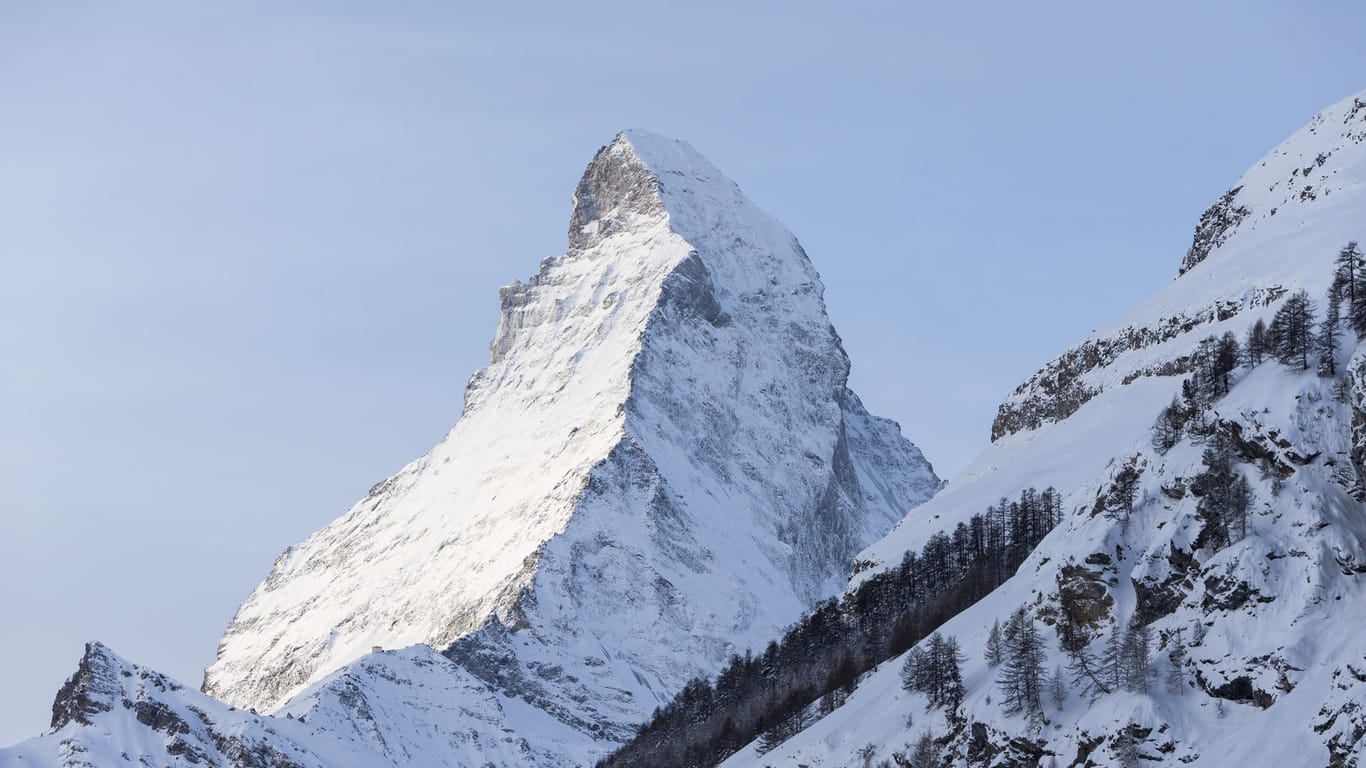 In der Region rund um das Matterhorn gibt es tausende Gletscherspalten. Die Suchteams gehen davon aus, dass Tengelmann-Chef Haub in einer von ihnen verunglückt sein muss.