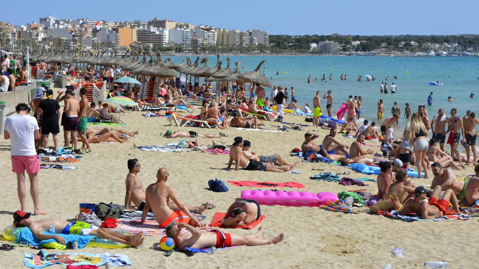 Voller Strand auf Mallorca: Die Baleareninsel boomt weiterhin.