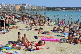 Voller Strand auf Mallorca: Die Baleareninsel boomt weiterhin.