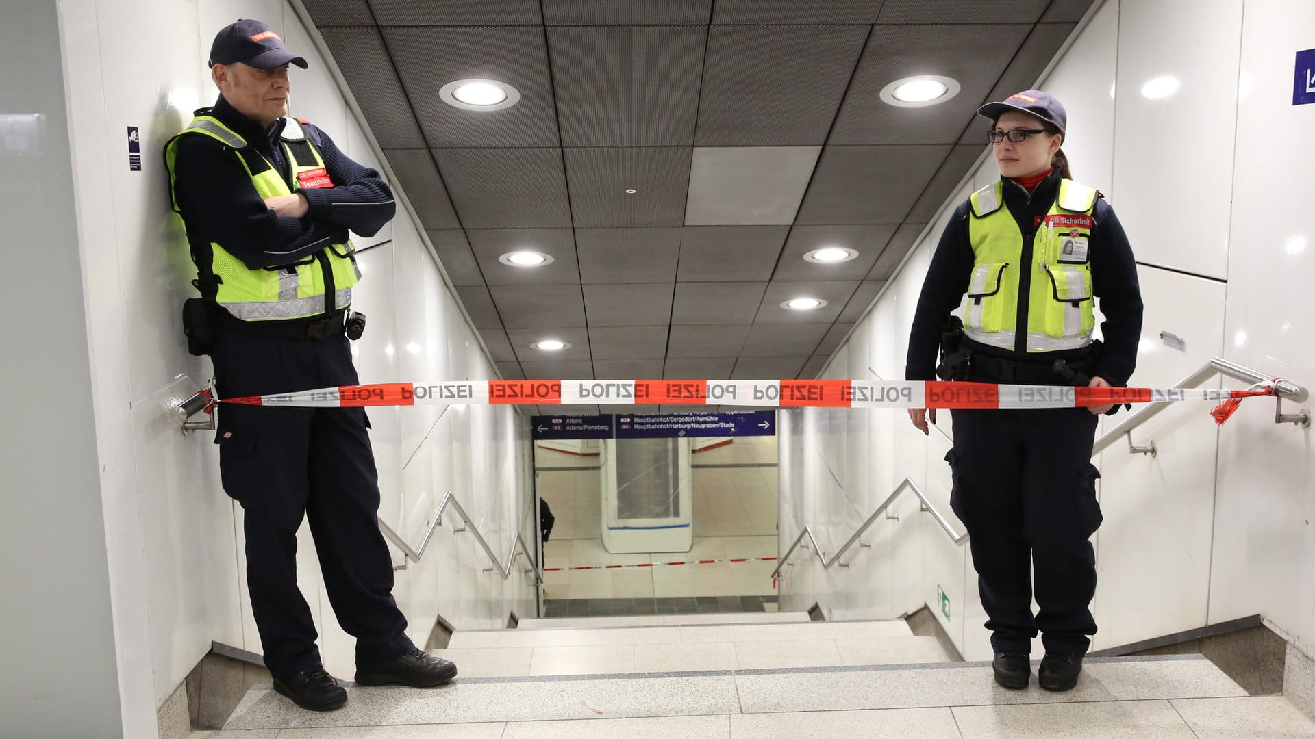 Der Bereich um den U-Bahnhof Jungfernstieg wurde weiträumig gesperrt.