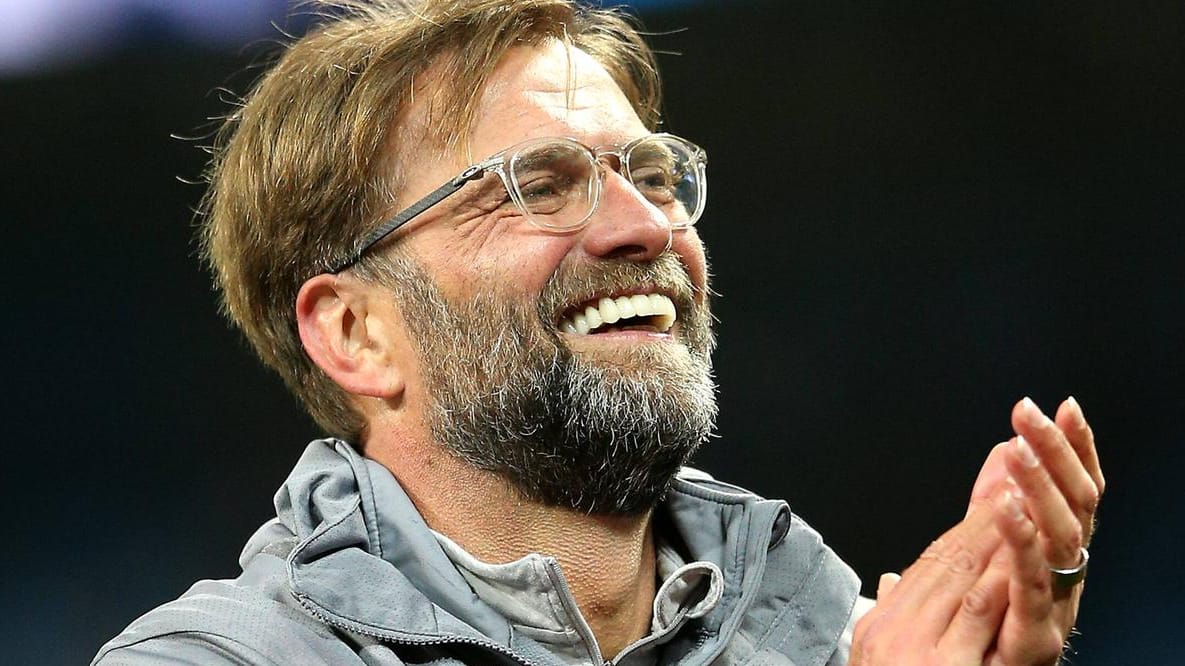Jürgen Klopp: Geht es um seine Brillenmodelle, setzt der Fußballtrainer auf Abwechslung. Jürgen Klopp: Geht es um seine Brillenmodelle, setzt der Fußballtrainer auf Abwechslung.