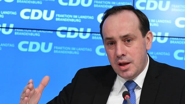 Der Brandenburger CDU-Landeschef Ingo Senftleben kann sich eine Koalition mit der Linkspartei vorstellen. Der Brandenburger CDU-Landeschef Ingo Senftleben kann sich eine Koalition mit der Linkspartei vorstellen.