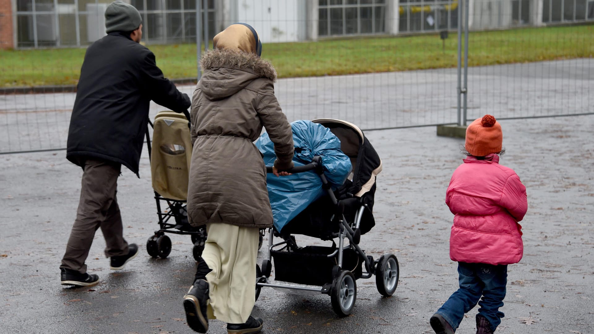 Flüchtlinge in Schleswig-Holstein: Nach einem Urteil des EuGH müssen die deutschen Regelungen zum Familiennachzug wohl geändert werden. Flüchtlinge in Schleswig-Holstein: Nach einem Urteil des EuGH müssen die deutschen Regelungen zum Familiennachzug wohl geändert werden.