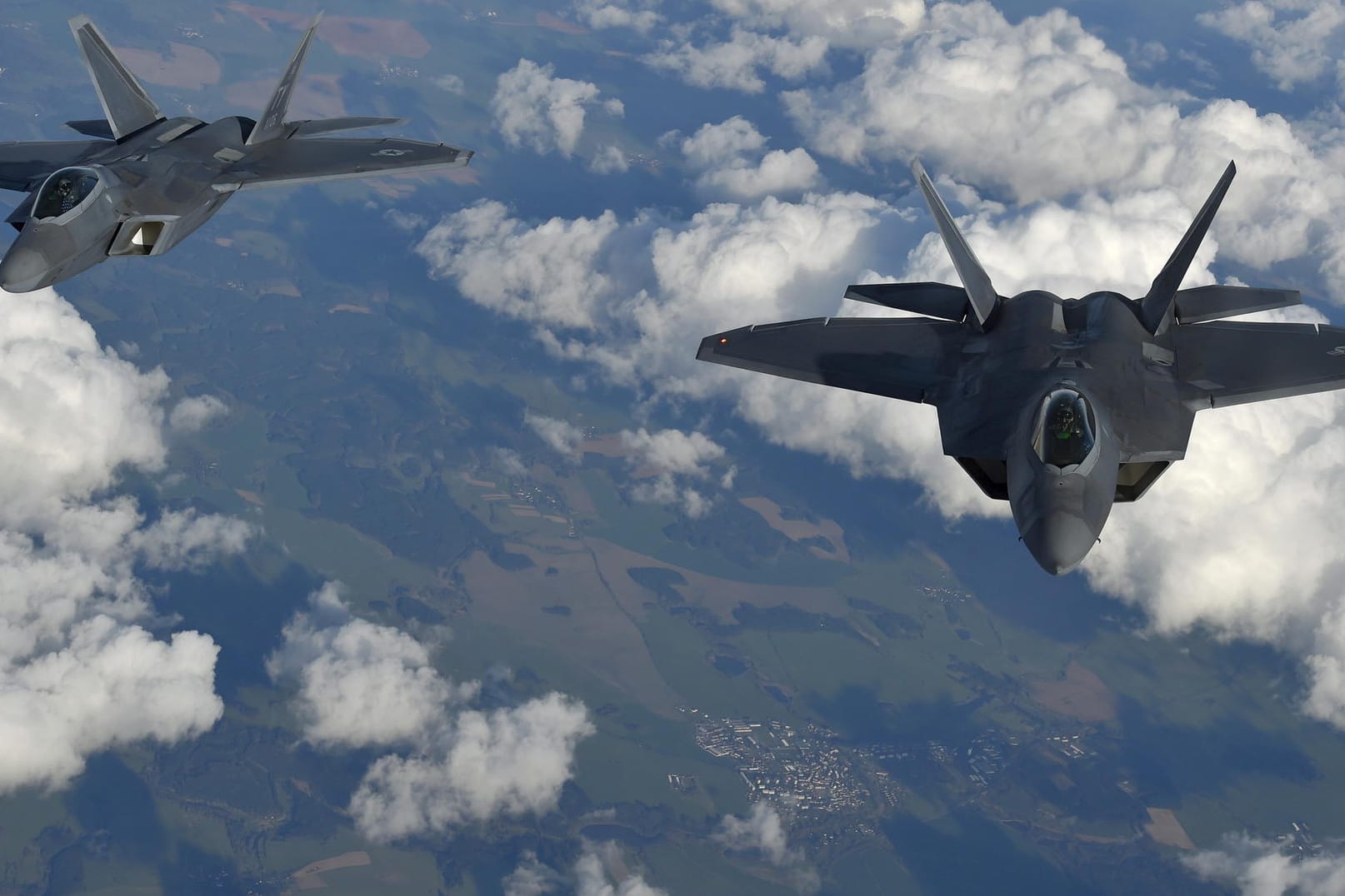 US-Tarnkappenkampfjets F-22: Schlagen die USA in Syrien jetzt hart zu?