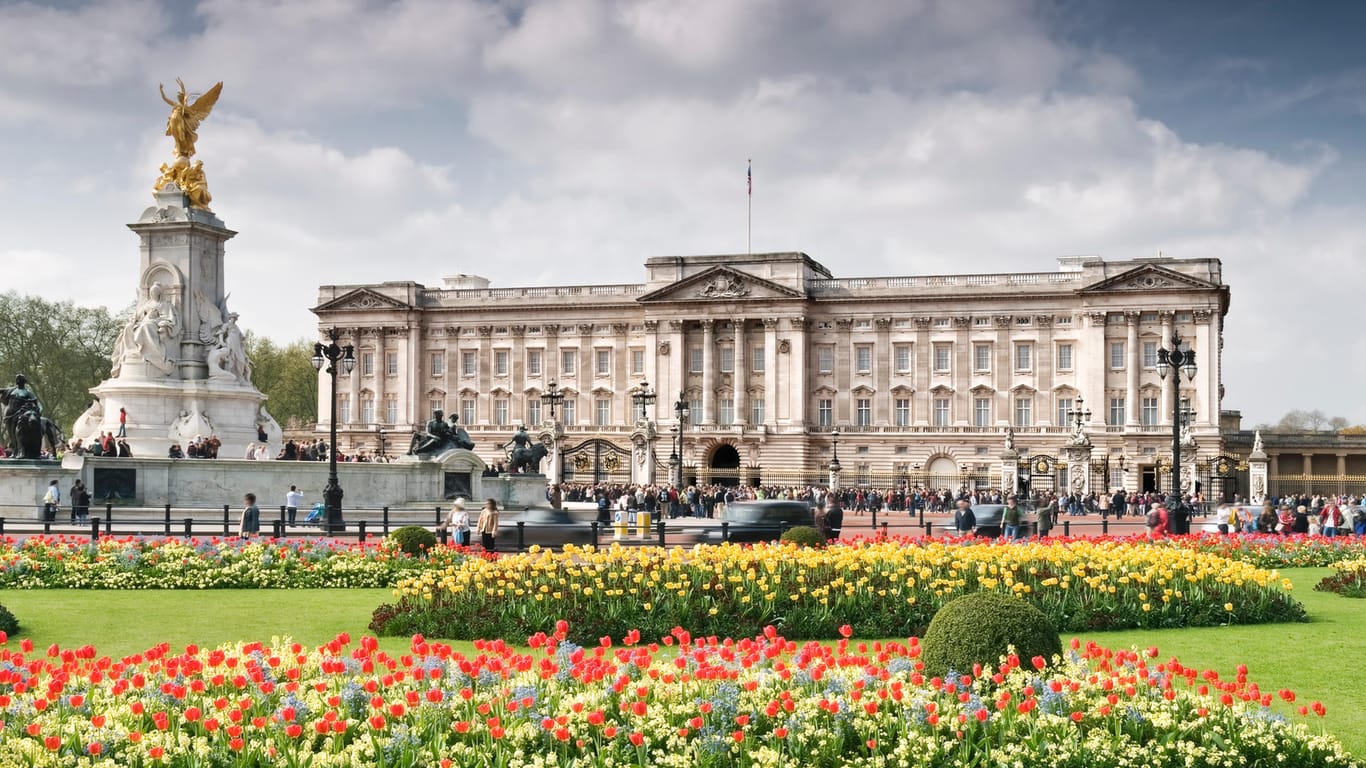 Buckingham Palace: Mit Bomben auf den Sitz der Königsfamilie wollte die deutsche Luftwaffe die Moral der Briten brechen. Sie erreichte das Gegenteil.