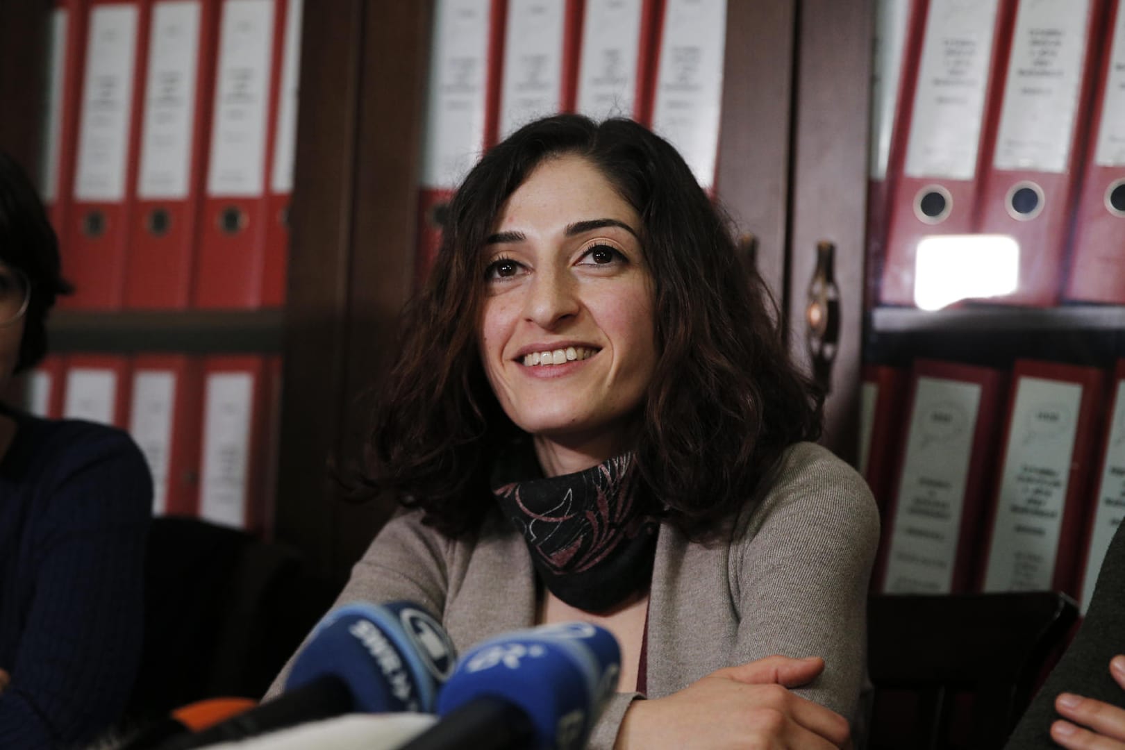 Die Journalistin Mesale Tolu: Sie berichtet, ein weiterer deutscher Journalist sei in der Türkei festgenommen worden.