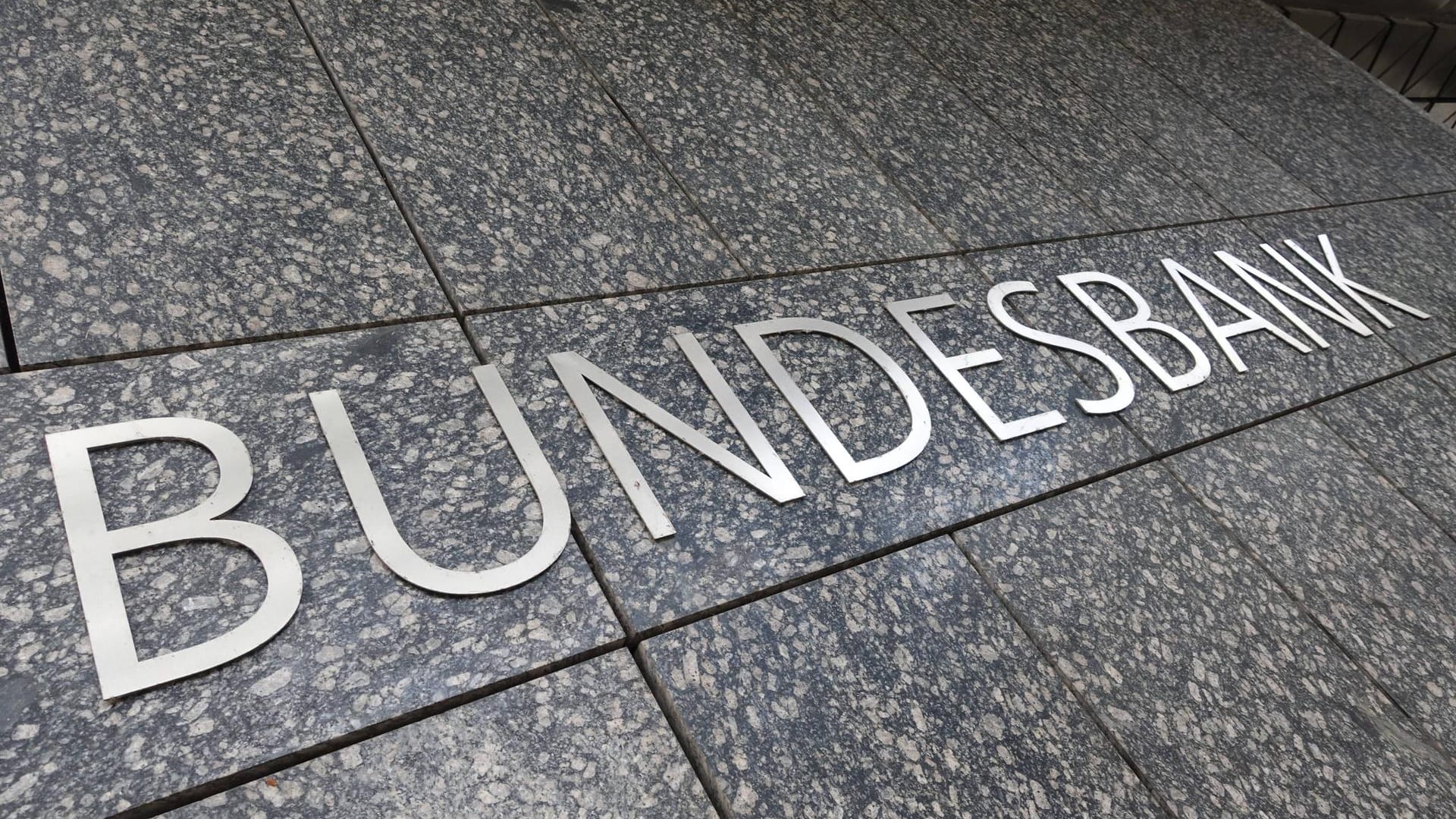 Die Filiale der Deutschen Bundesbank: Trotz Zinsflaute ist das Privatvermögen deutsche Bürger so hoch wie nie. Die Filiale der Deutschen Bundesbank: Trotz Zinsflaute ist das Privatvermögen deutsche Bürger so hoch wie nie.