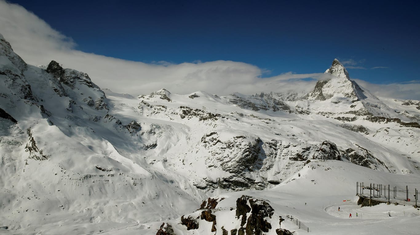 "Extremklimatische Bedingungen": Das Bergmassiv um das weltbekannte Matterhorn (r.) in der Schweiz.